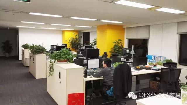 英国DAS金融交易桌
